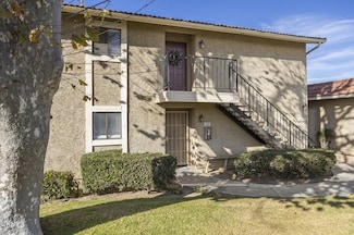 391 W Santa Barbara St, Santa Paula, CA 93060