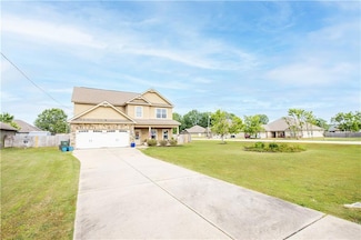 2 Buckeye Ct, Fort Mitchell, AL 36856