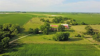 5483 Blockhouse Rd, Platteville, WI 53818