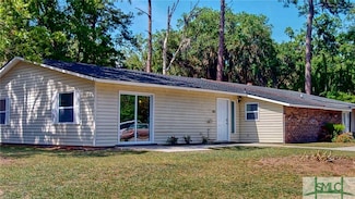 165 Cherokee Cir, Hinesville, GA 31313