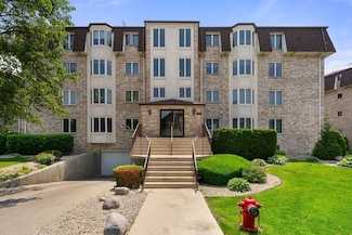 3640 186th St Unit 101, Lansing, IL 60438