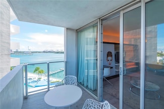1100 West Ave Unit 827, Miami Beach, FL 33139