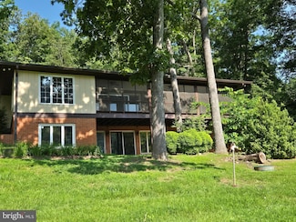683 Lake Saint Clair Dr, Winchester, VA 22603