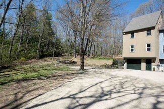 22 W Mill Pond Rd, Lee, NH 03861