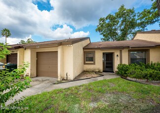 8648 Deermoss Way E, Jacksonville, FL 32217