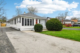 814 Morgan St, Joliet, IL 60436