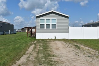 1019 W 1st St, Thief River Falls, MN 56701