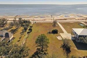 718 S Beach Blvd, Waveland, MS 39576