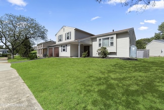 11 Nantucket Ct, Howell, NJ 07731