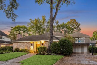 1122 Daria Dr, Houston, TX 77079