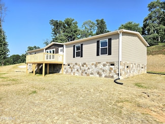 368 Oak Grove Rd, Rogersville, TN 37857