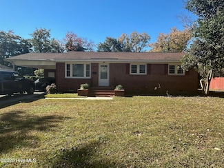 803 Pinetree Dr, New Bern, NC 28562