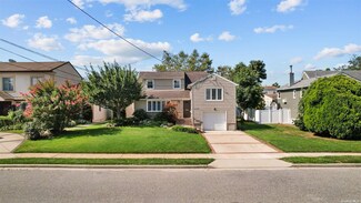 3432 Bayfield Blvd, Oceanside, NY 11572