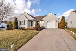 121 Canopy Ln, Sewell, NJ 08080