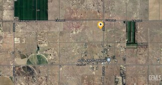 90 Victoria Ave, Lancaster, CA 93534