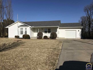 2442 SE 29th St, Topeka, KS 66605