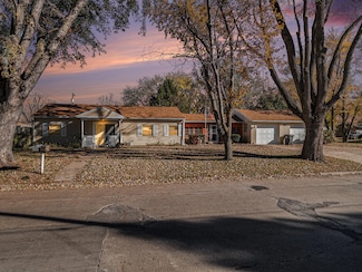 901 N 32nd St, Council Bluffs, IA 51501