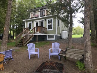 29 Memory Ln, Dexter, ME 04930