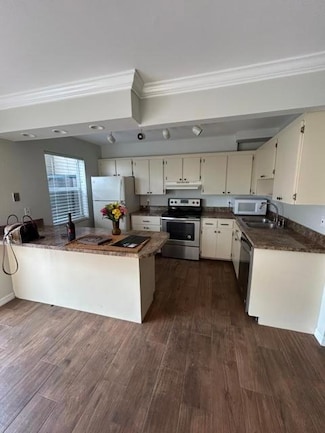 912 Sandtree Dr, Palm Beach Gardens, FL 33403