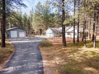 815 E Shelter Ln, Deer Park, WA 99006