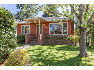 6422 SE 66th Ave, Portland, OR 97206