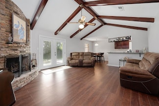 5004 Live Oak Dr, Dickinson, TX 77539