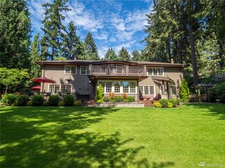 17569 47th Ave NE, Lake Forest Park, WA 98155