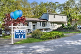 9105 Belvedere Rd, Tobyhanna, PA 18466