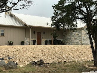 119 Ledge Stone Ln, Ingram, TX 78025