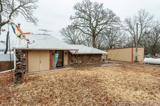 8349 Hickory Hill Rd, Pawhuska, OK 74056