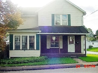 228 Lamberton St, Franklin, PA 16323
