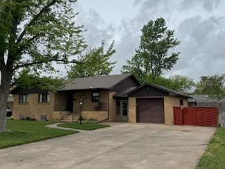 1915 Polk St, Great Bend, KS 67530