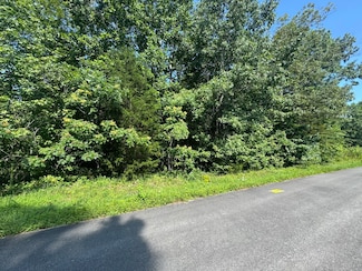 32 Hickory Rd, Russell Springs, KY 42642