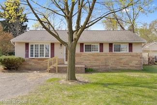 7460 22 Mile Rd, Shelby Township, MI 48317