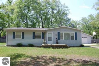 3659 Little Island Dr, National City, MI 48748
