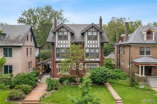 6326 Waterman Ave, Saint Louis, MO 63130
