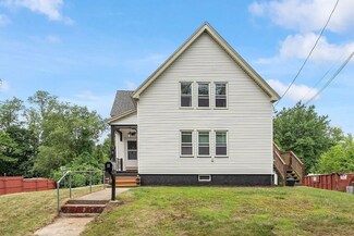 9 Holman St, Templeton, MA 01436