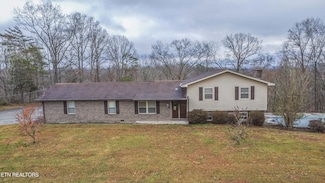 526 Stephens Rd, Lake City, TN 37769