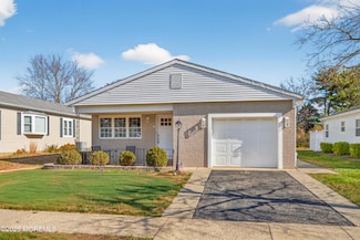 12 Burgess Ct, Toms River, NJ 08757