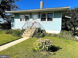 38 Franklin St, Cedarville, NJ 08311