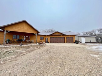 4245 270th Ave, Greenville, IA 51343
