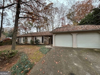 1110 Lake Dr, Roswell, GA 30075