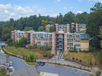 330 Bowling Park Rd, Asheville, NC 28803