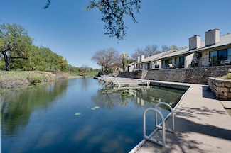 104 Horseshoe Bay Blvd, Horseshoe Bay, TX 78657