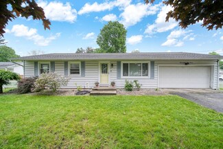 2837 Elmwood Dr, Adrian, MI 49221