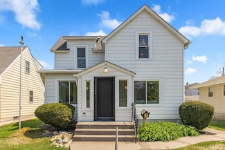 1323 Pierce St NE, Minneapolis, MN 55413