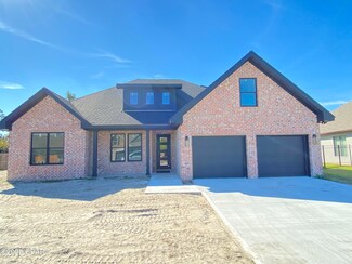 610 Shady Oaks Ln, Lynn Haven, FL 32444