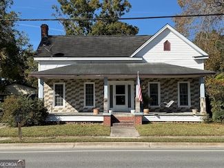 219 N College St, Pembroke, GA 31321