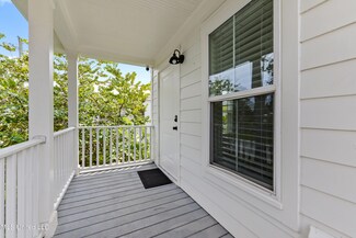 215 E 2nd St Unit 37b, Pass Christian, MS 39571