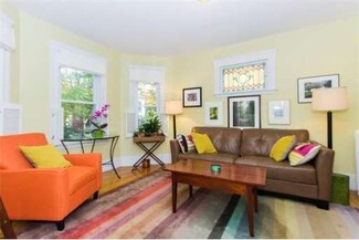 4 Banks St Unit 1, Somerville, MA 02144